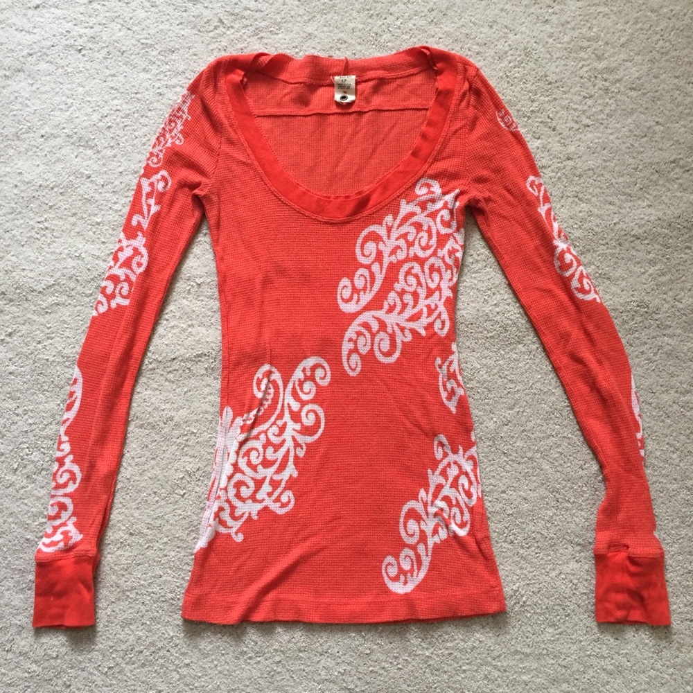 FREE PEOPLE long sleeved thermal with pattern